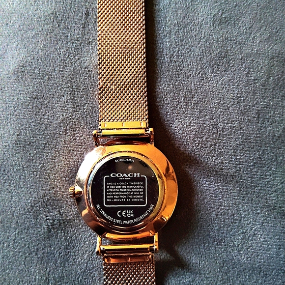 Coach watch - Picture 3 of 4